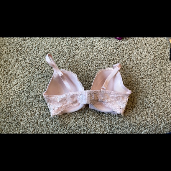 Victoria’s Secret Bra 36DD - Picture 2 of 3